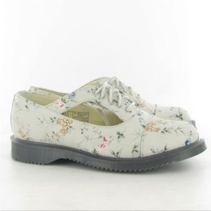 Doc Martens Carrie Kensington Cut Out shoe EUC